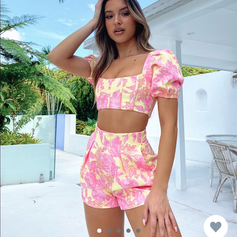 Beautiful White fox boutique two piece crop top and short set
